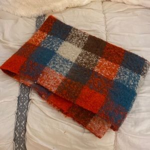 Blanket circular scarf